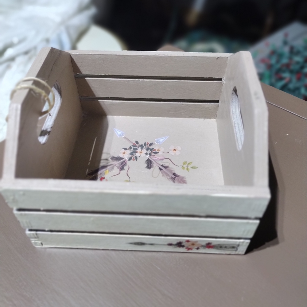Decorative Cream Wooden Crate/Napkin Holder